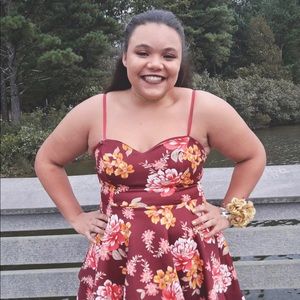 Meet your Posher, Danielle